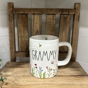 🆕 Rae Dunn | 🐝 "GRAMMY" Spring Mug!